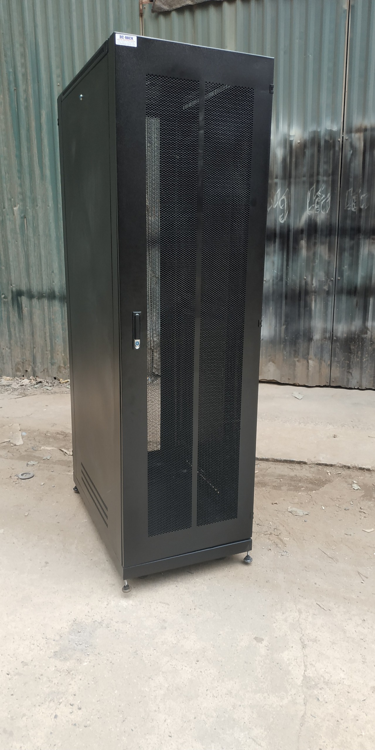 z2254486543504_fbb95c6b8955950c2fb73520f9297fa5 tủ mạng 42u sâu 800